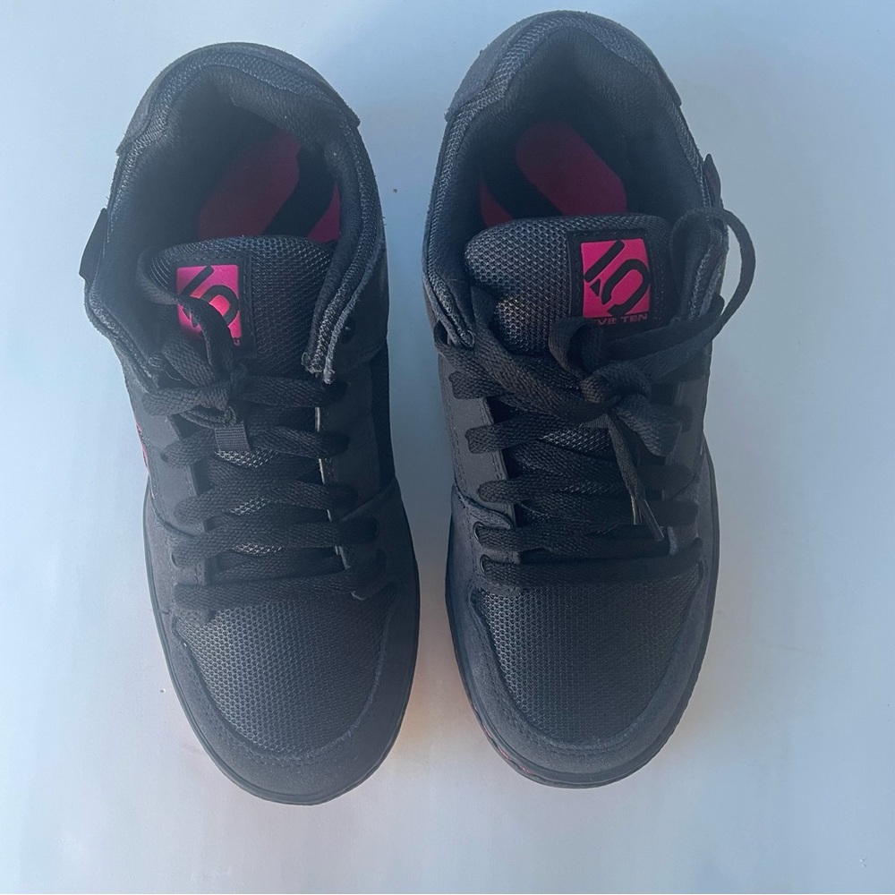 Five Ten pink and black